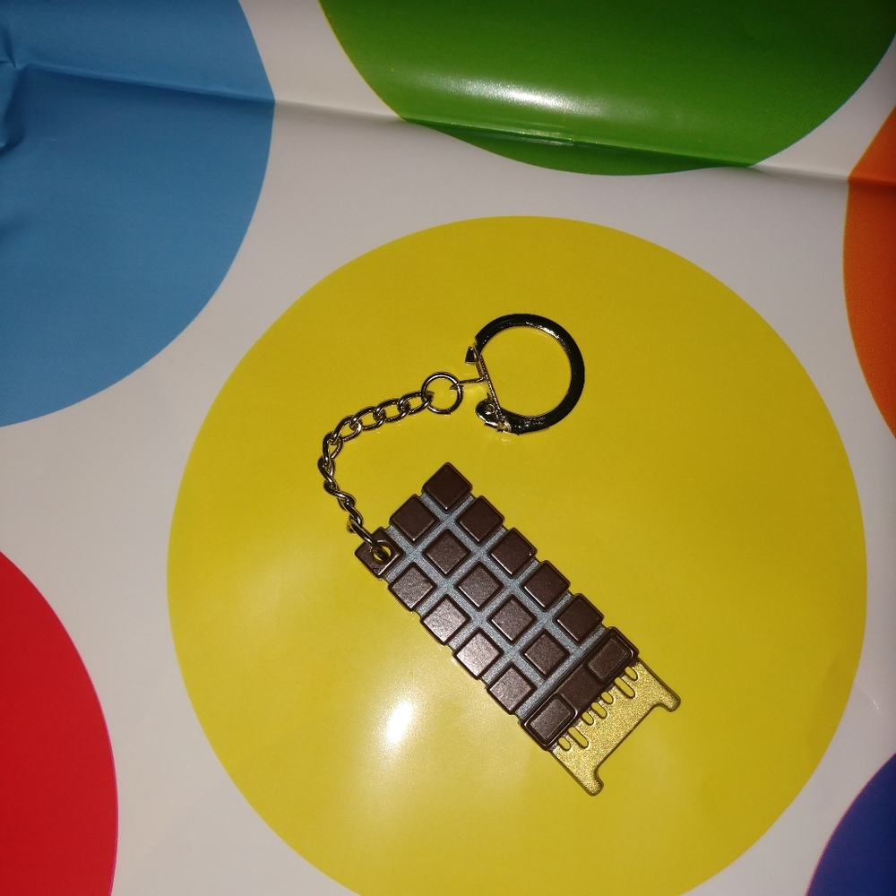 NEW keychain computer brain chip of Terminator Genisys, from Loot Crate - Picture 4 of 5